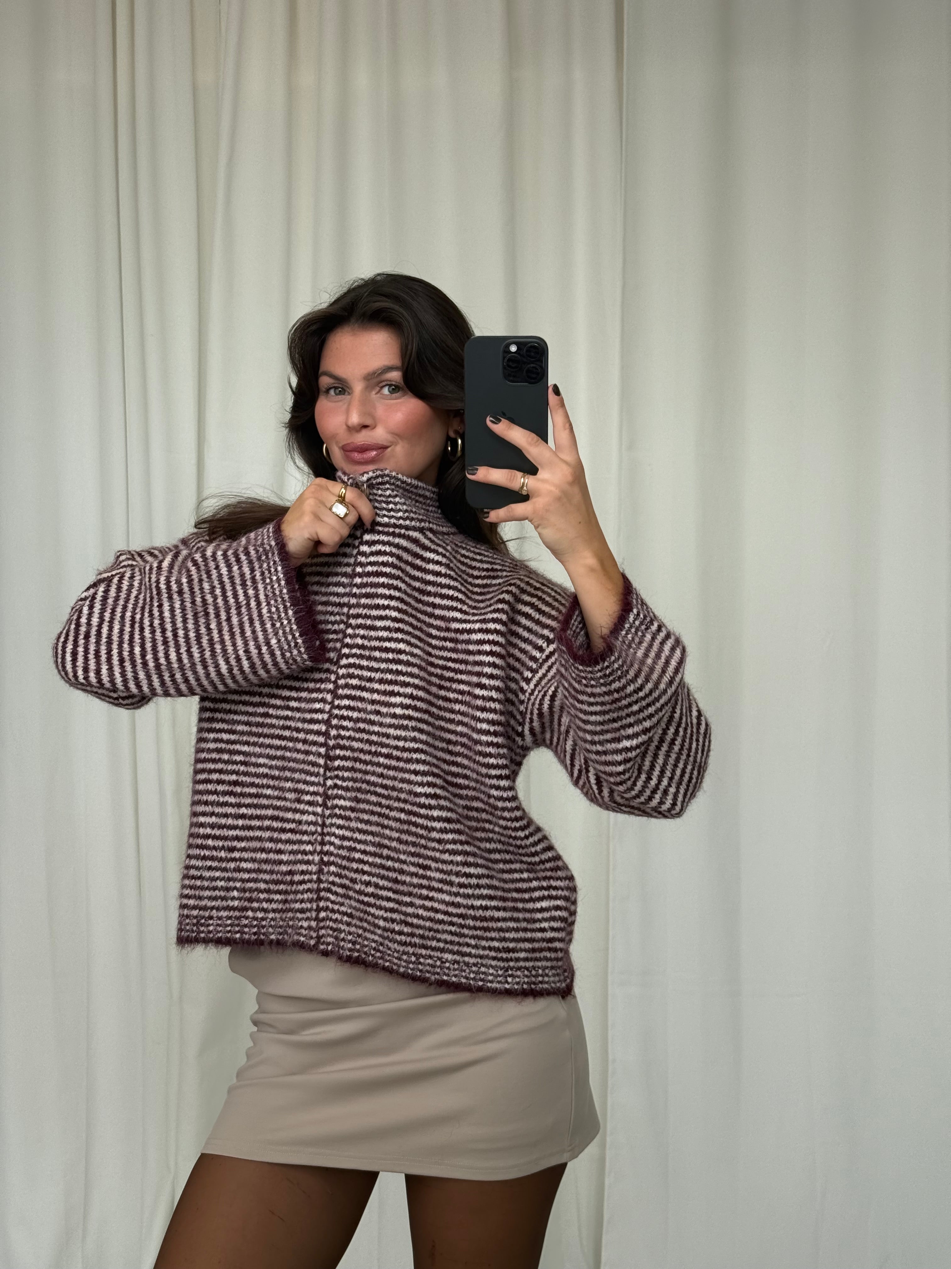 ELLA – Oversized Strickjacke mit Zipper