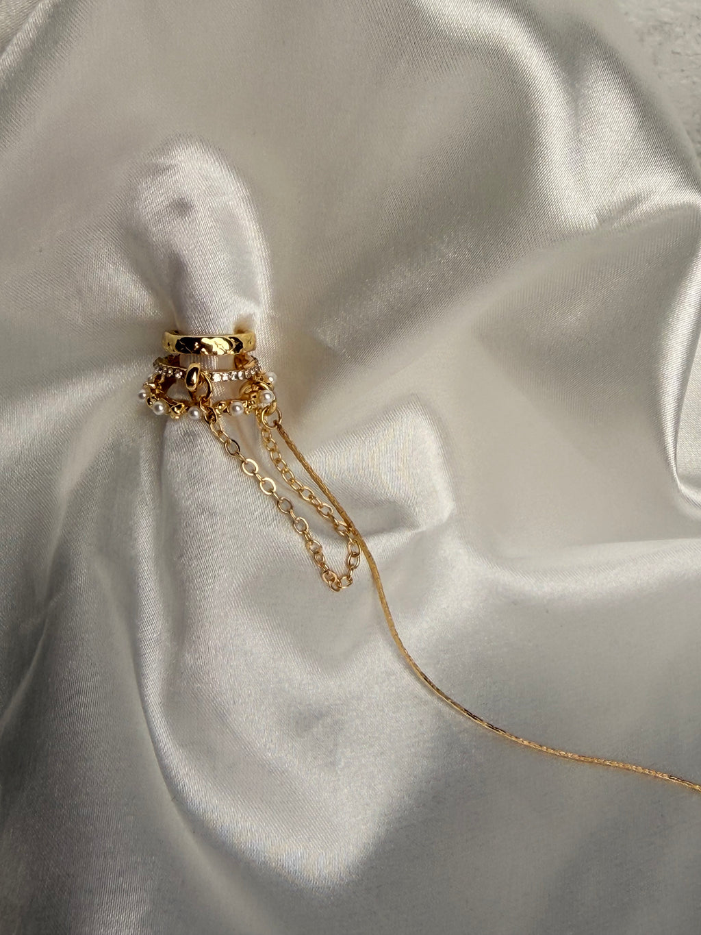 Chain Ear Cuff mit Perlen