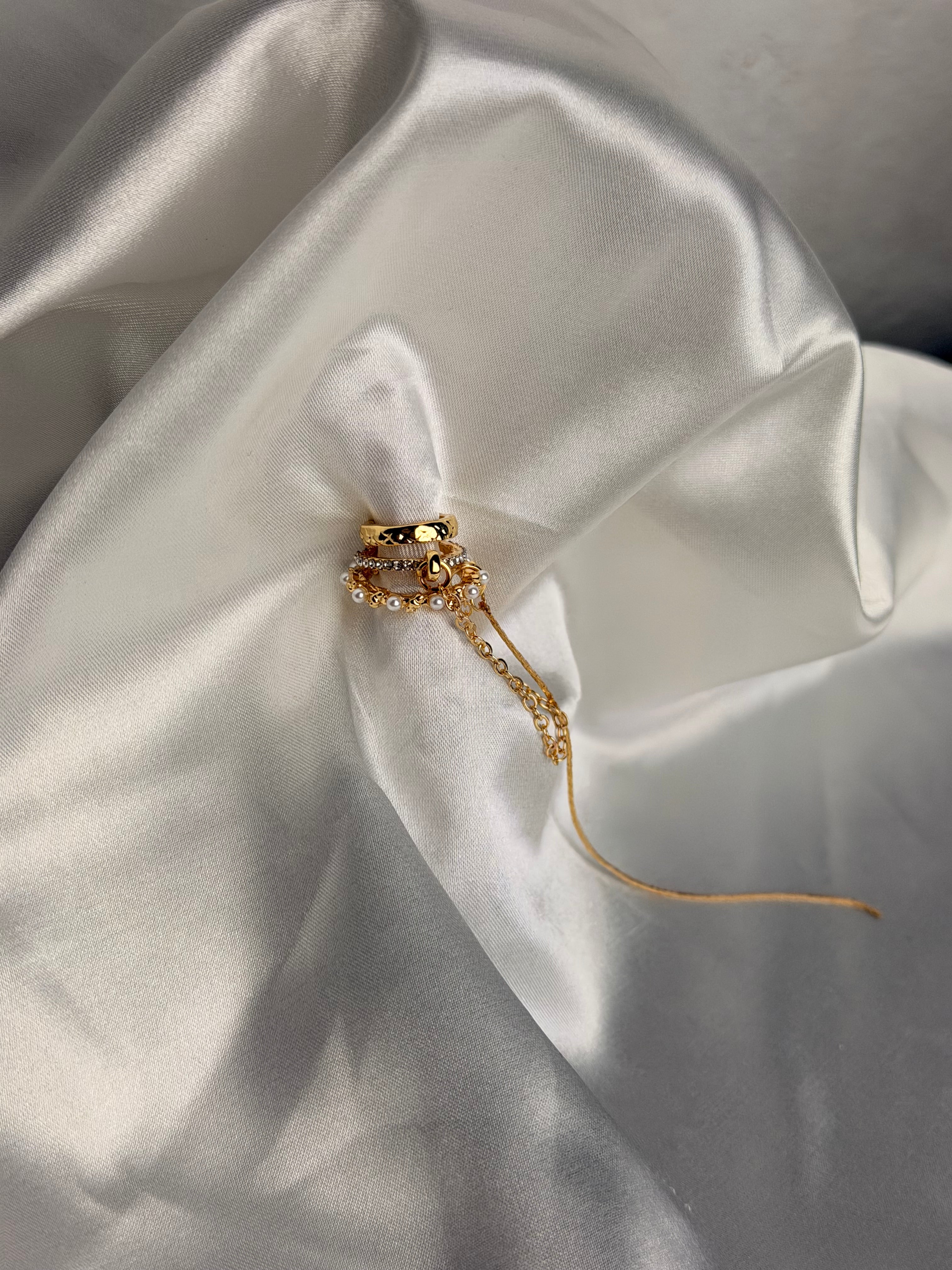 Chain Ear Cuff mit Perlen