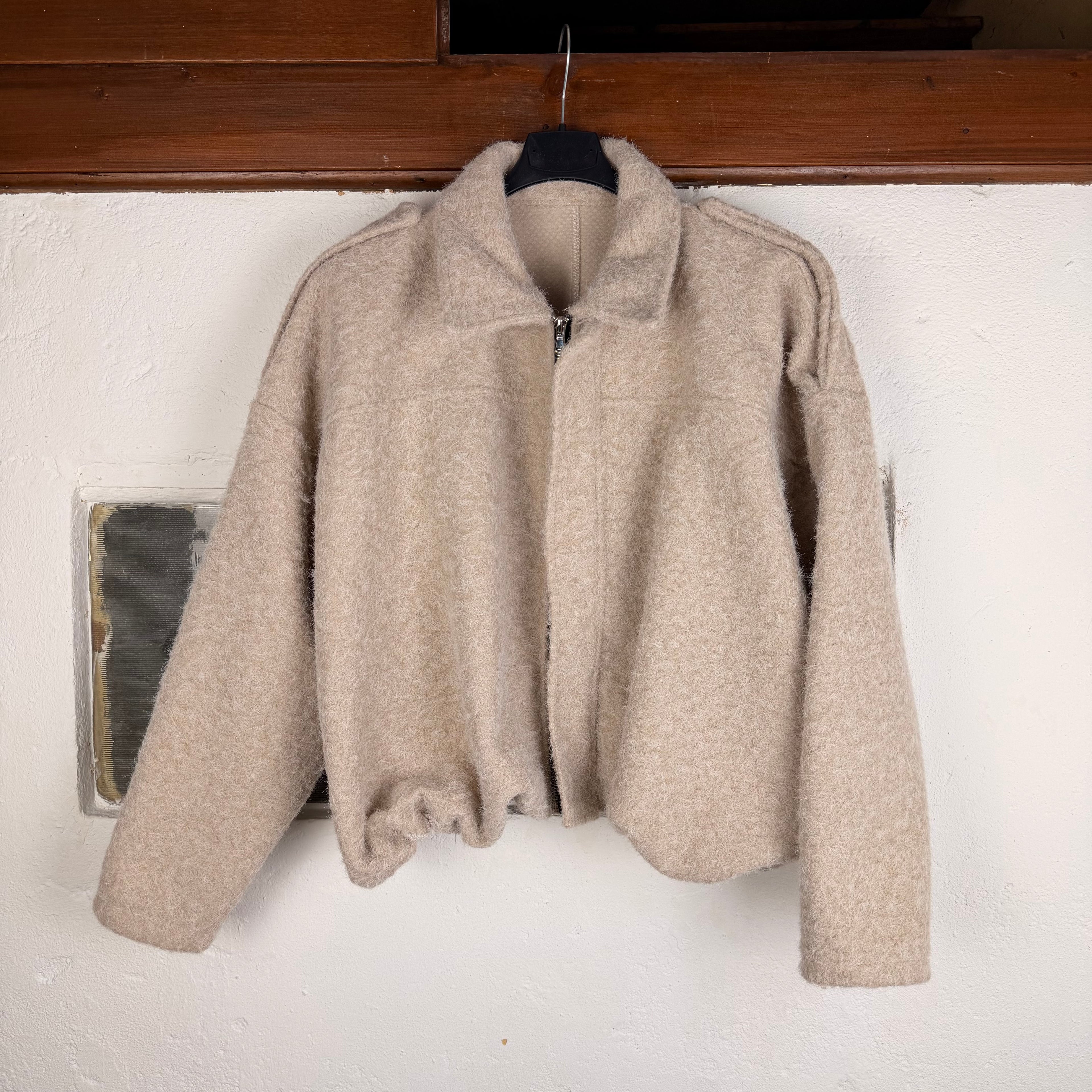 Cropped Teddy-Jacke in Beige