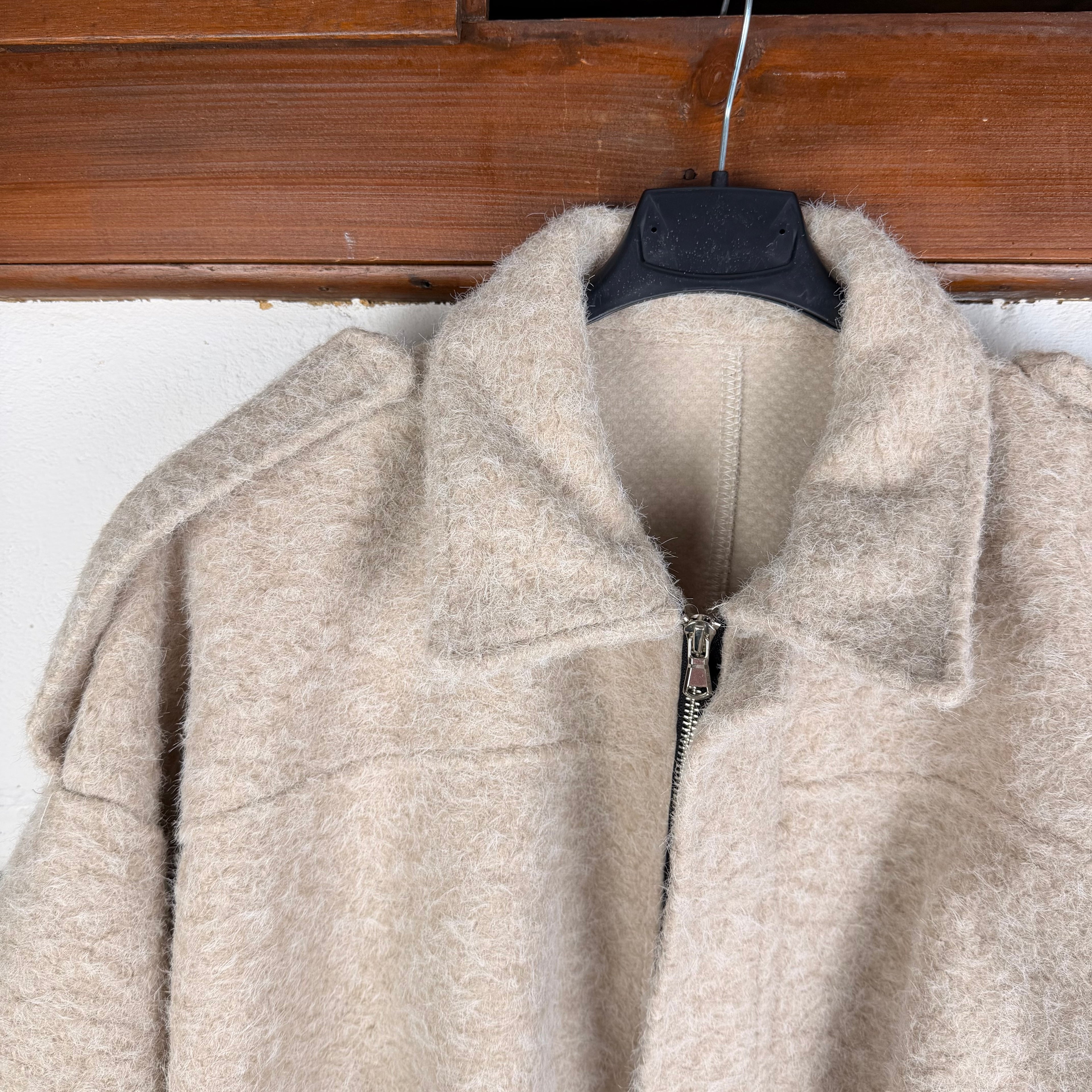 Cropped Teddy-Jacke in Beige