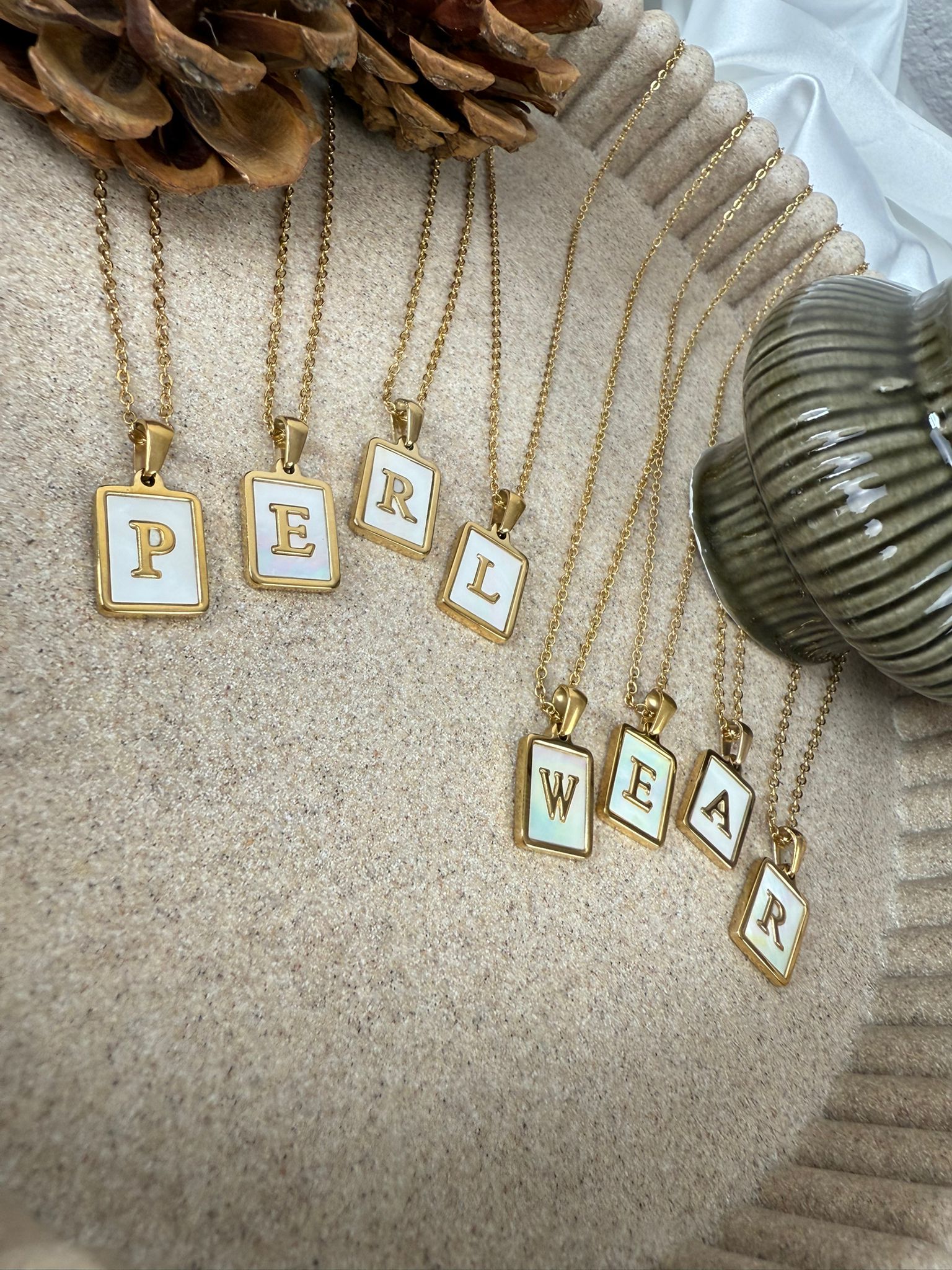 Buchstaben Kette Perlmutt