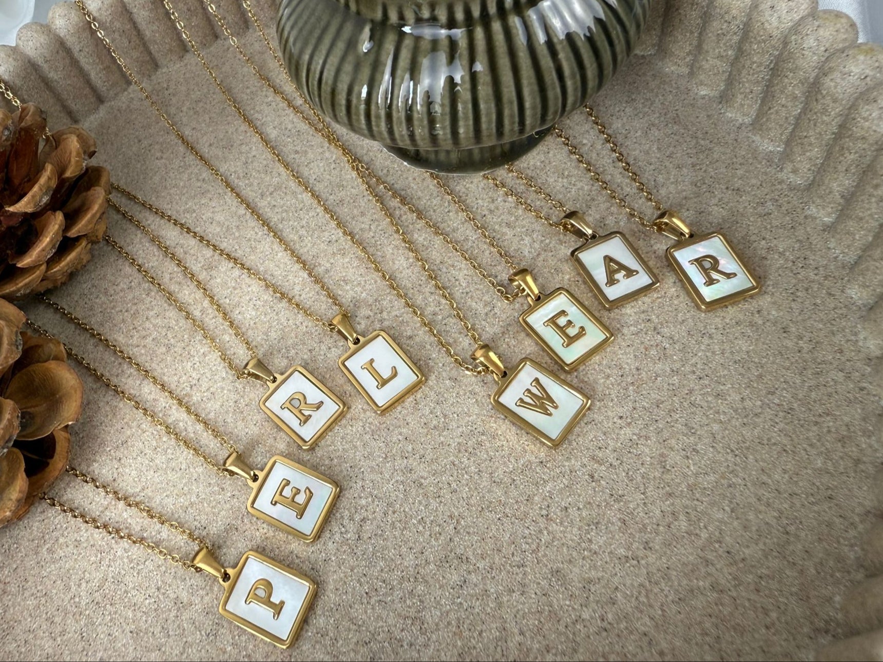 Buchstaben Kette Perlmutt